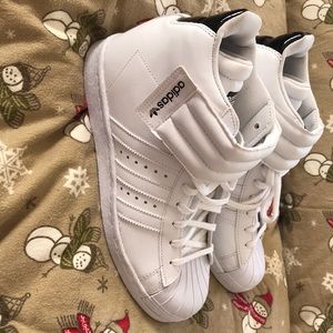 Adidas high tops ✨